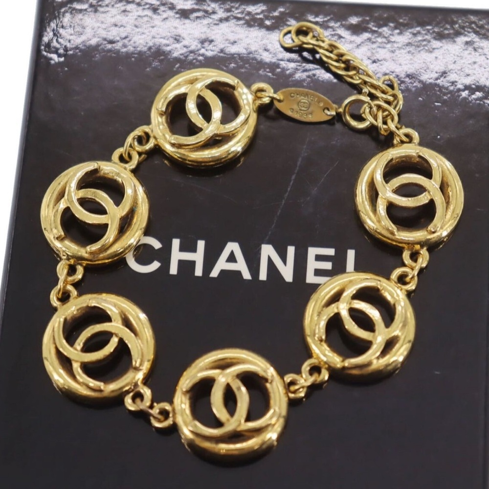 Chanel Gold Plated 1982 CC-logo chain bracelet